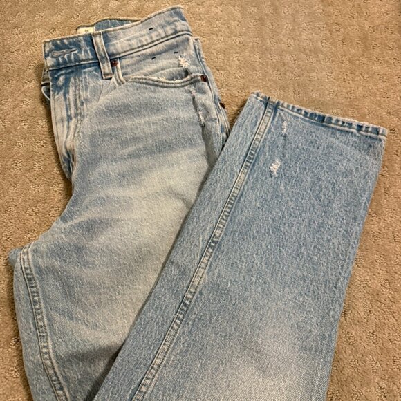 Abercrombie & Fitch Denim - Curve Love Ultra High Rise 90s Straight Jean Abercrombie